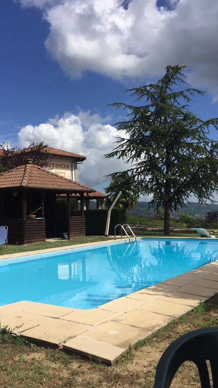 Villa Carla Castino Екстериор снимка